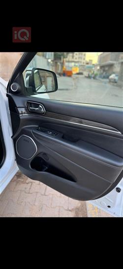 جيب جراند شيروكي